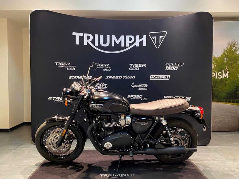 Motocicleta Triumph Bonneville T120 Black 2025 Second | Rate | Leasing