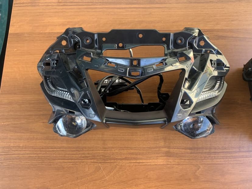 Dezmembrez yamaha r6 rj27