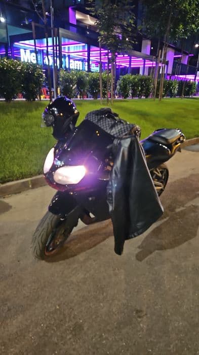 Vând kawasaki ninja zx-9