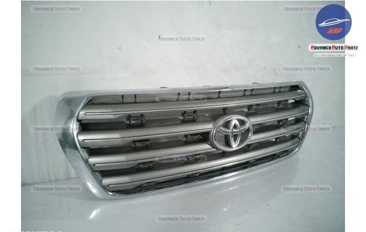 Ornament Grila Centrala Radiator original Toyota  Land Cruiser  70 Ser