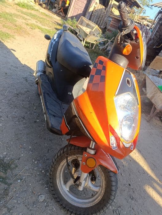 Vând/schimb scuter RIEJU TOREO 50 4t