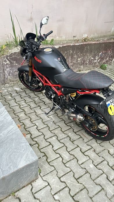 Ducati Monster 695 Race Café – Custom Profesional / Stare Excelentă