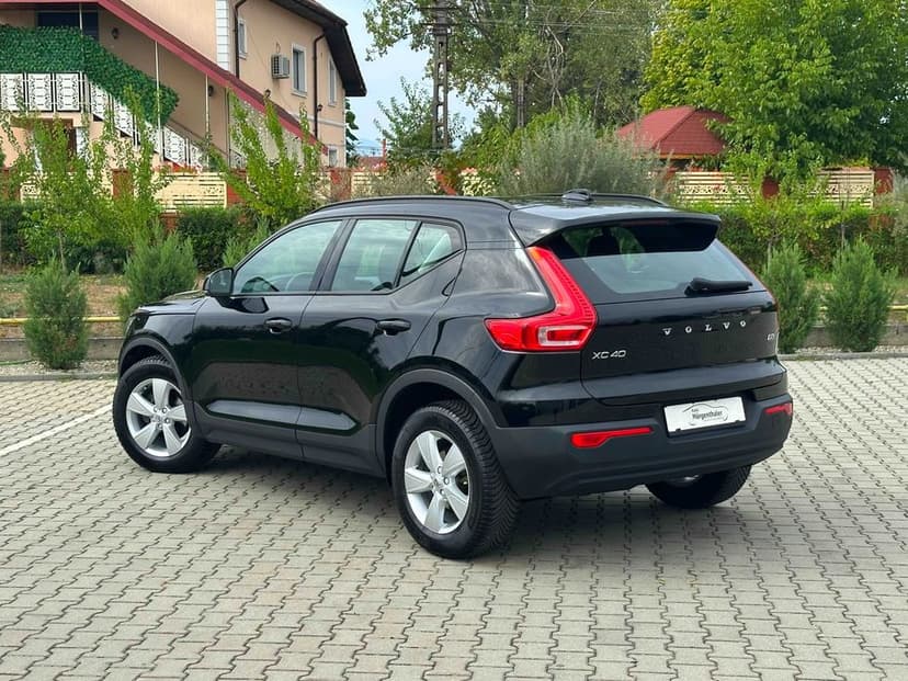 VOLVO XC40 2.0D3 150cp Euro6 *07/2020* Automat/KINETIC Model/Impecabil