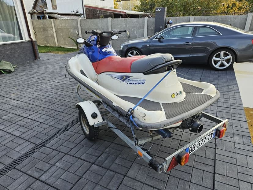 Skijet Polaris 2004 700cm3 + peridoc