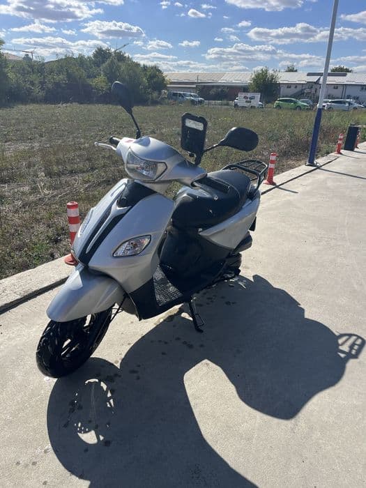 Vand scuter 125cc