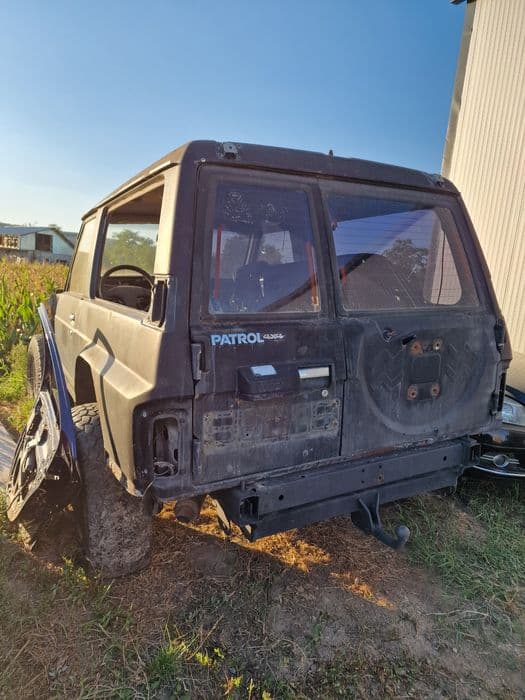 Vând Nissan Patrol y60 autoutilitara