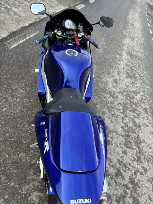 Vand sau schimb  suzuki gsxr 600