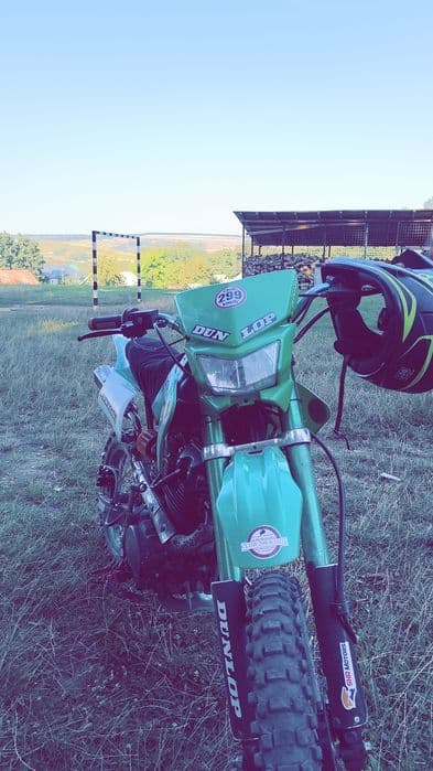 vând enduro 150cc, perfect funcțional, se poate vedea in SV Fălticeni