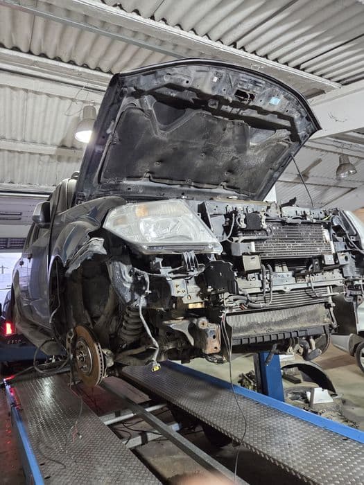 Dezmembrez Nissan Navara 3.0 v6 2013  v9x