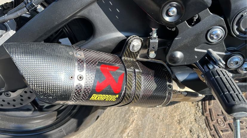 Evacuare akrapovic carbon mt 07 mt07