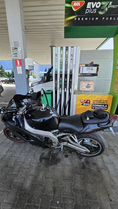 Vând kawasaki ninja zx-9