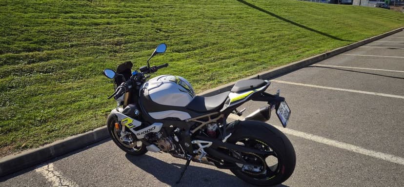 Moto NAKED BMW S1000R 2022