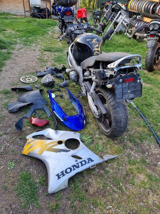 Vand Piese Honda CBR 600 F4    2000