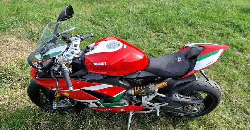 Ducati Panigale V2 Racing Evo