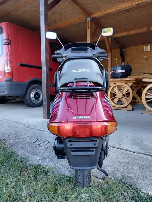 Vand un Exemplar de Honda Retroo de  125cc.