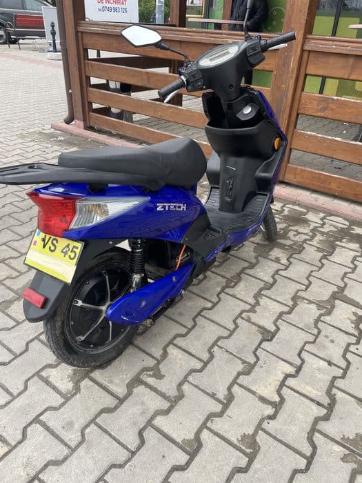 Scuter electric fara permis autonomie 30km viteza 30 arata 5-/10