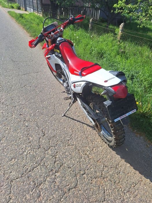 Vând Honda CRF 250l înmatriculată