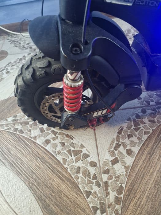 Vând trotineta electrica scooter ix6