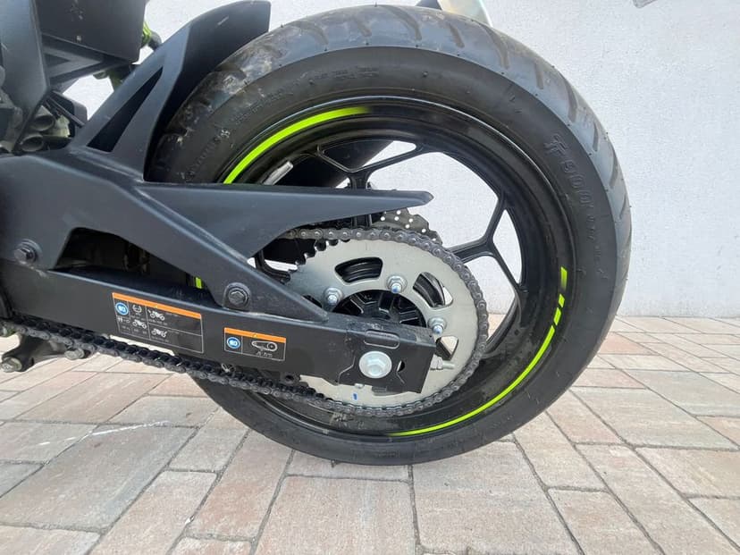 Motocicletă Kawasaki z125