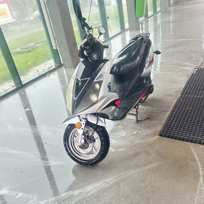 Vand scuter in 4 timpi