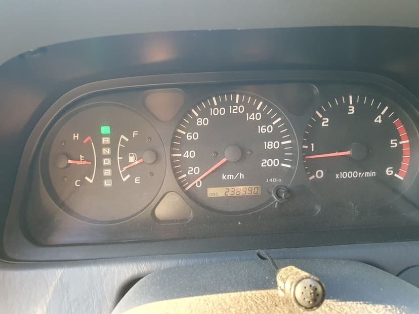 Toyota j90 de overlanding