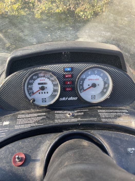 Snowmobil  bombardier can am  600 cm