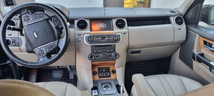 Land ROVER Discovery 4