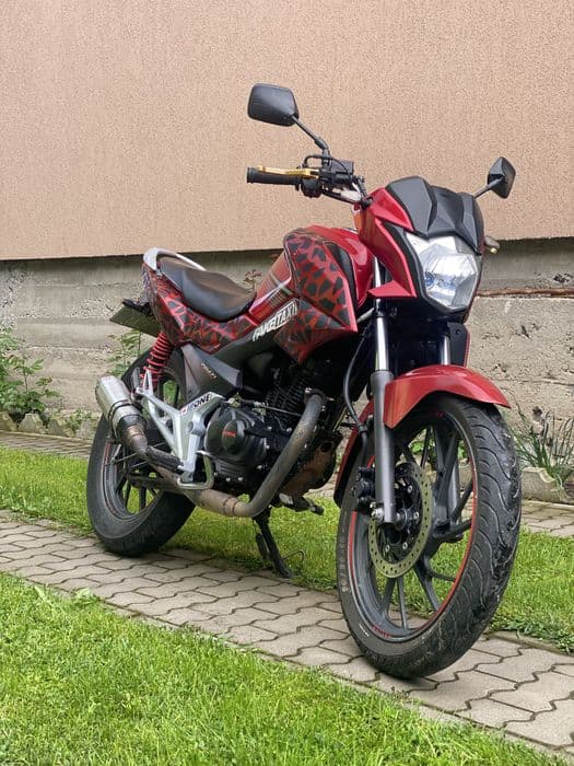 Vand sau schimb Honda cb125f 2016 al doilea proprietar