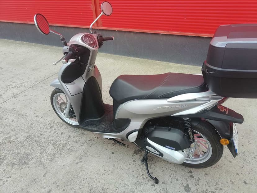 Scuter Honda SH Mode