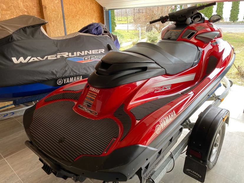 Jet ski Yamaha FZR 1.8 SVHO 400 cp