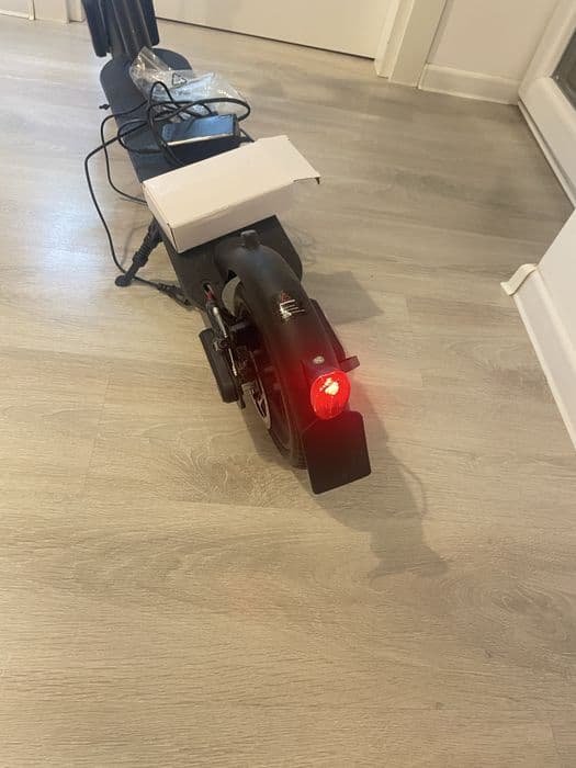 Trotinetă electrică Zamelux P319 – nouă, nefolosită