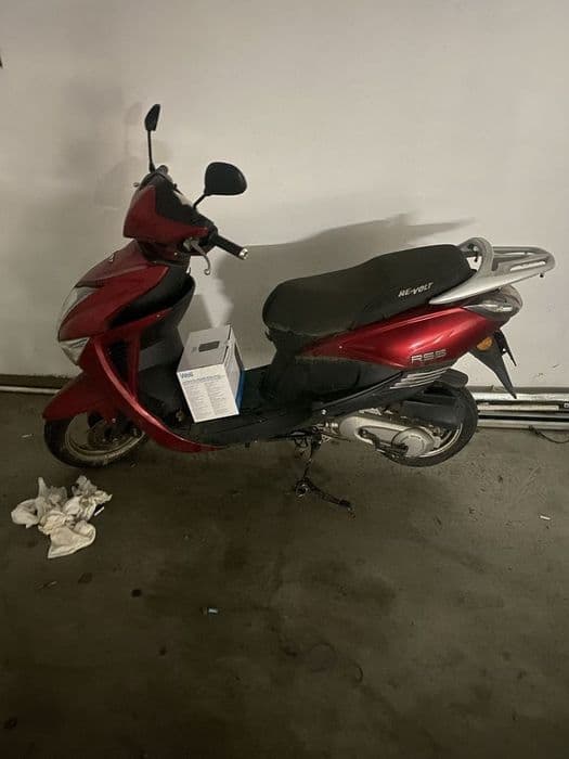 Scuter ReVolt Rs5 - 49 cc (fabricat 2022)