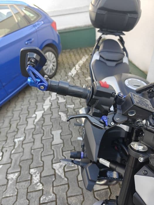 Yamaha MT-07 2025 cu garantie + quick shifter + suport + topcase + ...