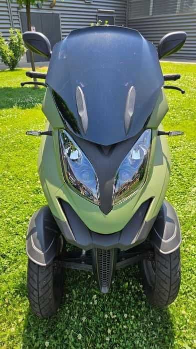 Triciclu Piaggio Quadro QV3 (3 roti), carnet categoria B