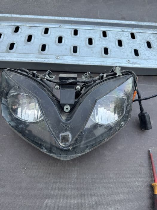 Dezmembrez Honda CBR F4i