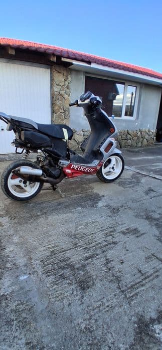 Vând Scuter Peugeot NGK