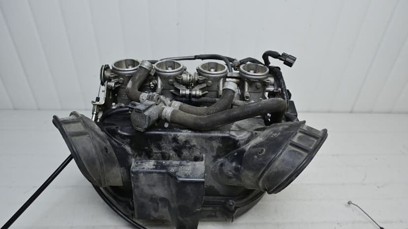 Rampa De Injectie Airbox Carcasa Filtru De Aer Suzuki GSXR 750 2011 -