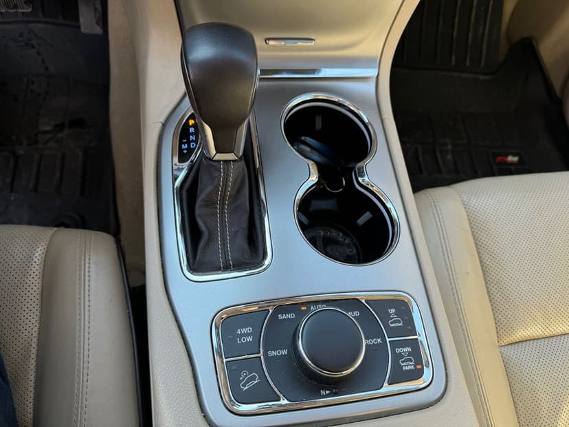 De vanzare Jeep Grand Cherokee Overland 2018