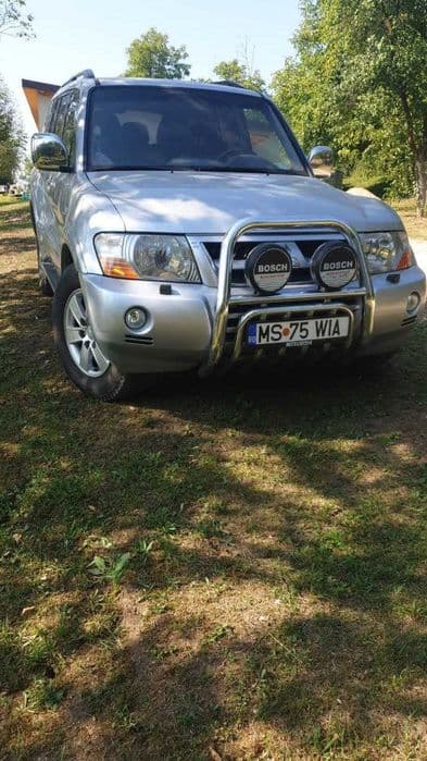 Mitsubishi Pajero 3,2 D Autoutilitară