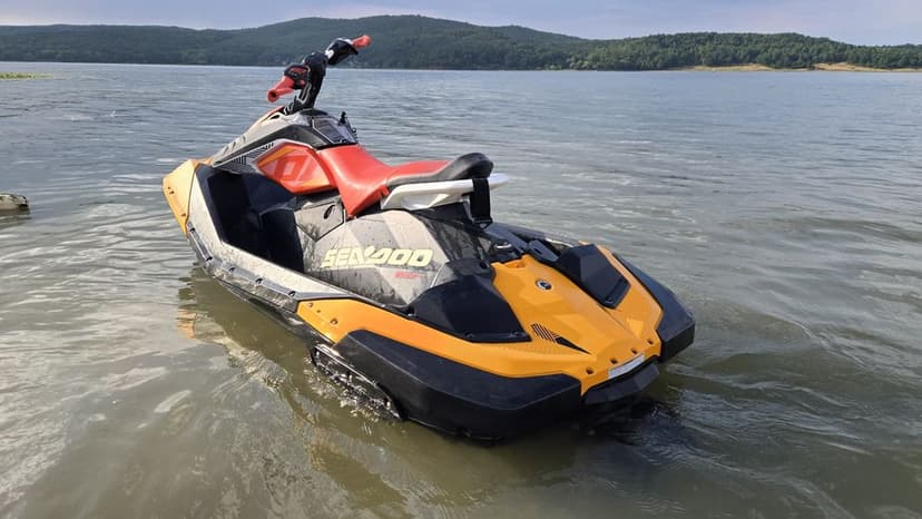 Sea doo Spark trixx 2018 inmatriculat, folosit apă dulce 76 ore,