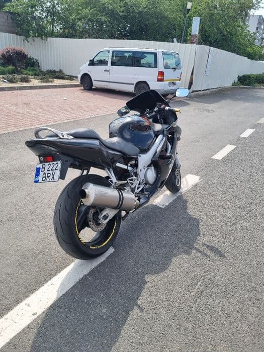 Honda cbr f4 2000