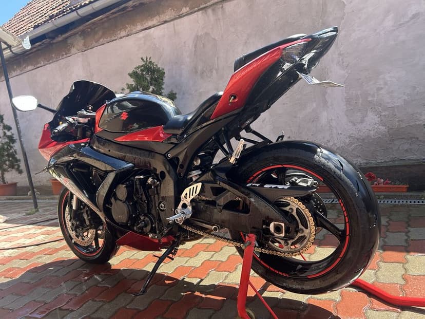 Suzuki gsxr L1 750 yamaha , bmw , aprilia,honda , ducati