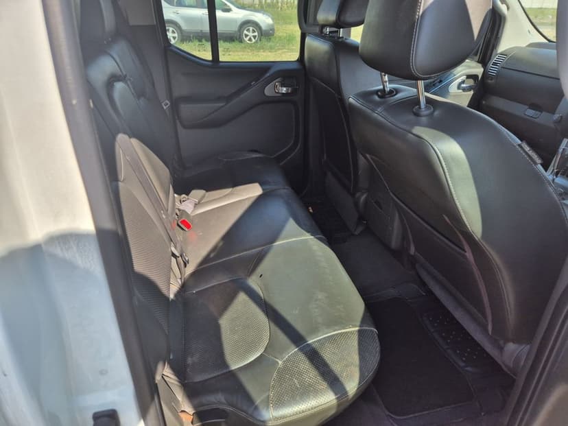 Dezmembrez Nissan Navara 2.5 Automat 2005-2015