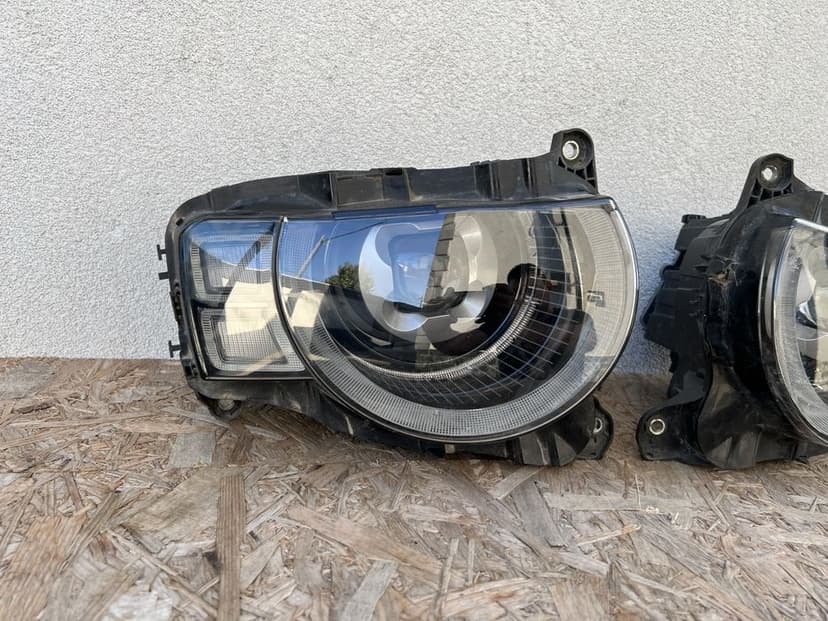 SET Far stanga dreapta Land Rover Defender Full LED Originale Europa