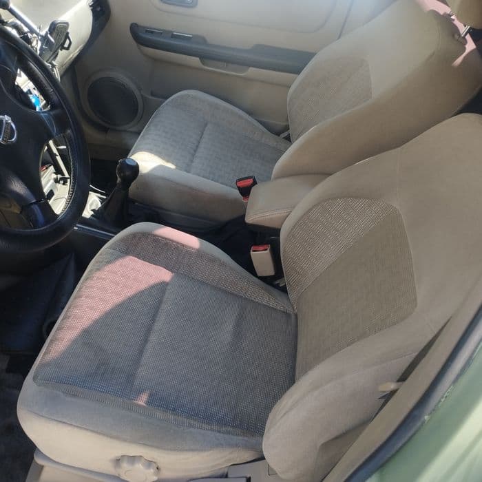 Vînd Nissan Xtrail T30