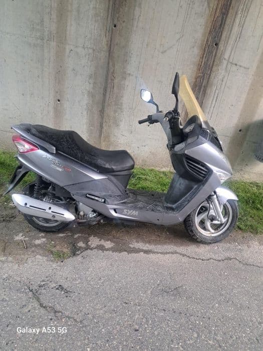vand scuter de 200cc