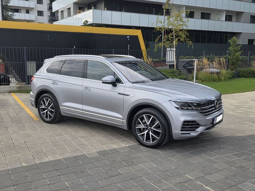 VW Touareg 3.0TFSI Plug-in Hybrid 462HP