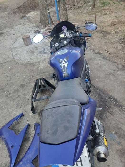 Vând piese yamaha r6 2004