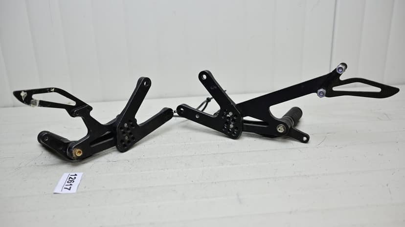 Set Scarite Fata Cu Pedala Schimbator Frana Stanga Dreapta Yamaha R1