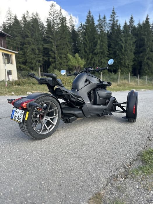 Can-Am Ryker 900 - 82 CP / 1100 km - Se conduce Cu B